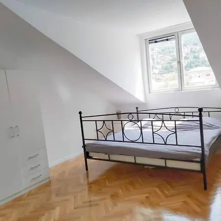 A Hidden Gem: Spacious Eternal Flame Apartmán